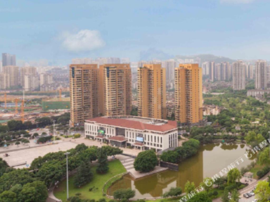 Chongqing Huachen International Hotel Exterior photo